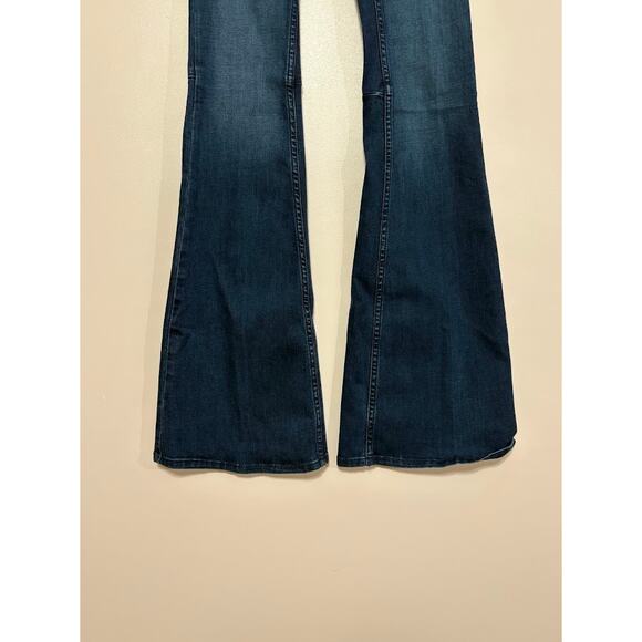 Penny Pull-On Flare Jean Size 25R - Picture 6 of 8